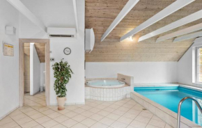 Nice Home In Væggerløse With Sauna, Bogø By